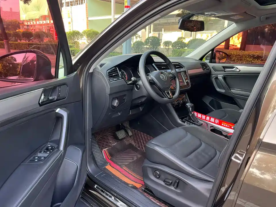 Volkswagen Tiguan L