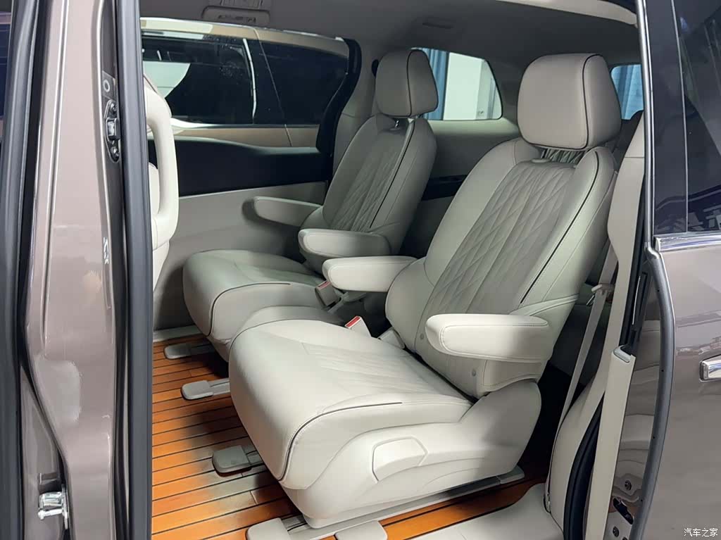 Buick GL8, 2021 9