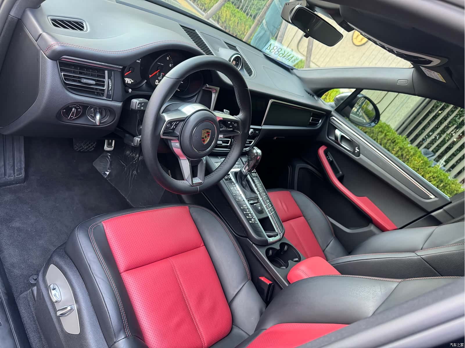 Porsche Macan, 2021 10