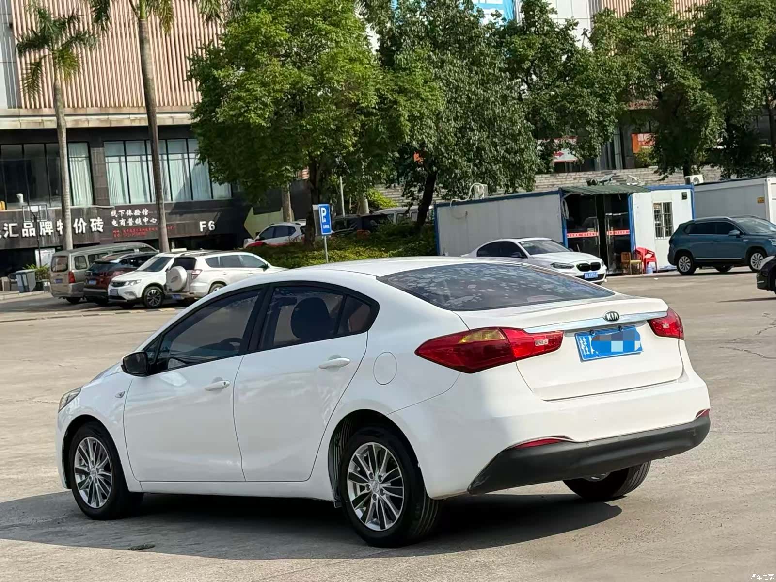 Kia K3, 2014 4