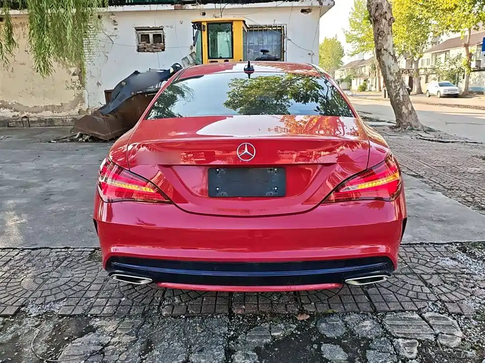 Mercedes-Benz CLA