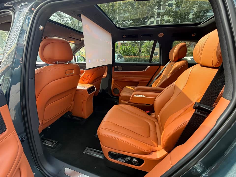 AITO Ask the world M9