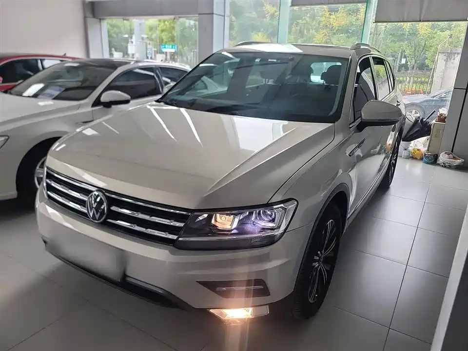 Volkswagen Tiguan L