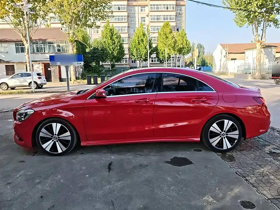 Mercedes-Benz CLA