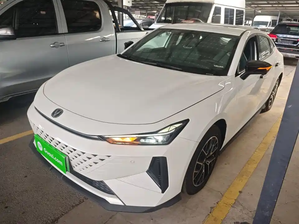 Changan UNI-V Smart iDD