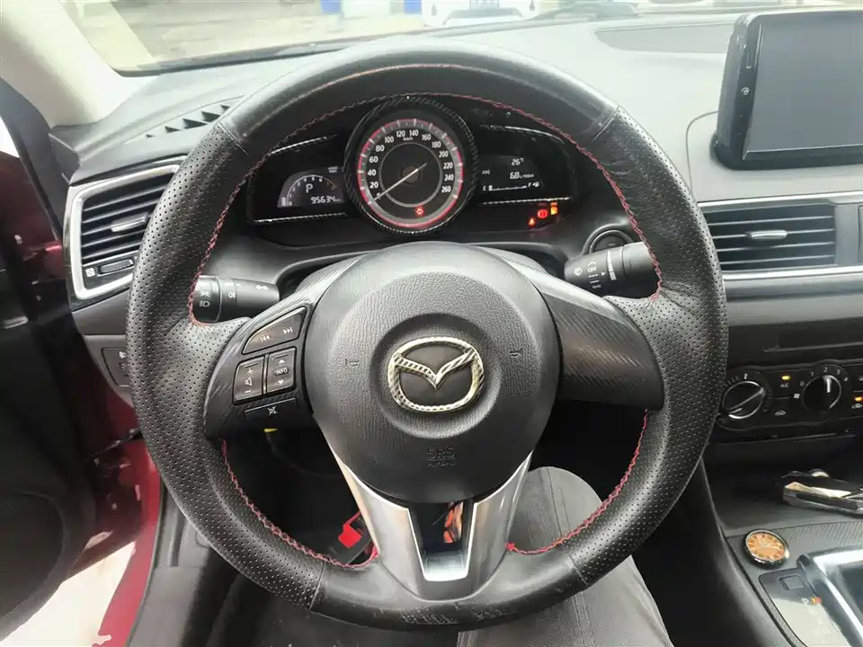 Mazda 3 Angkesaila