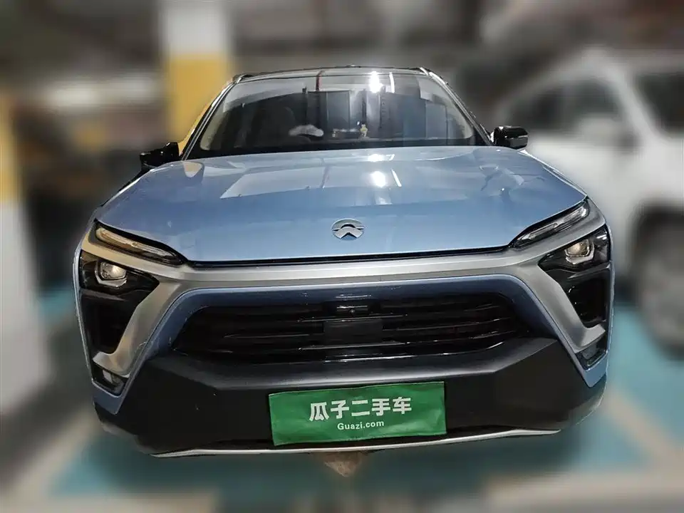 NIO ES8