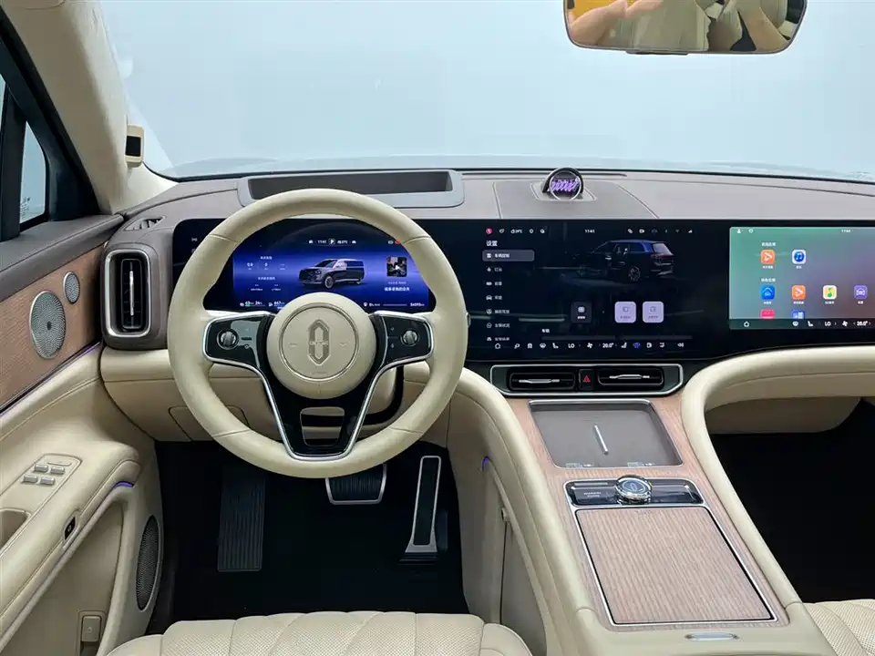 AITO Ask the world M9