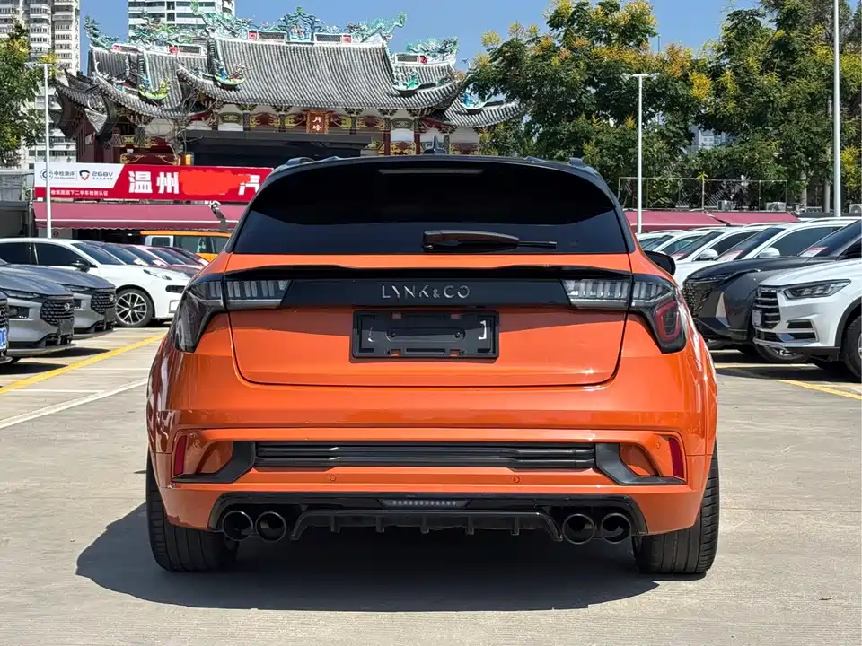 Lynk & Co 02 Hatchback
