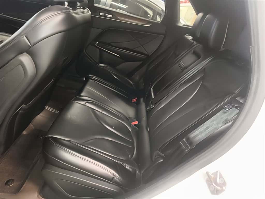 Lincoln MKC, 2018 17