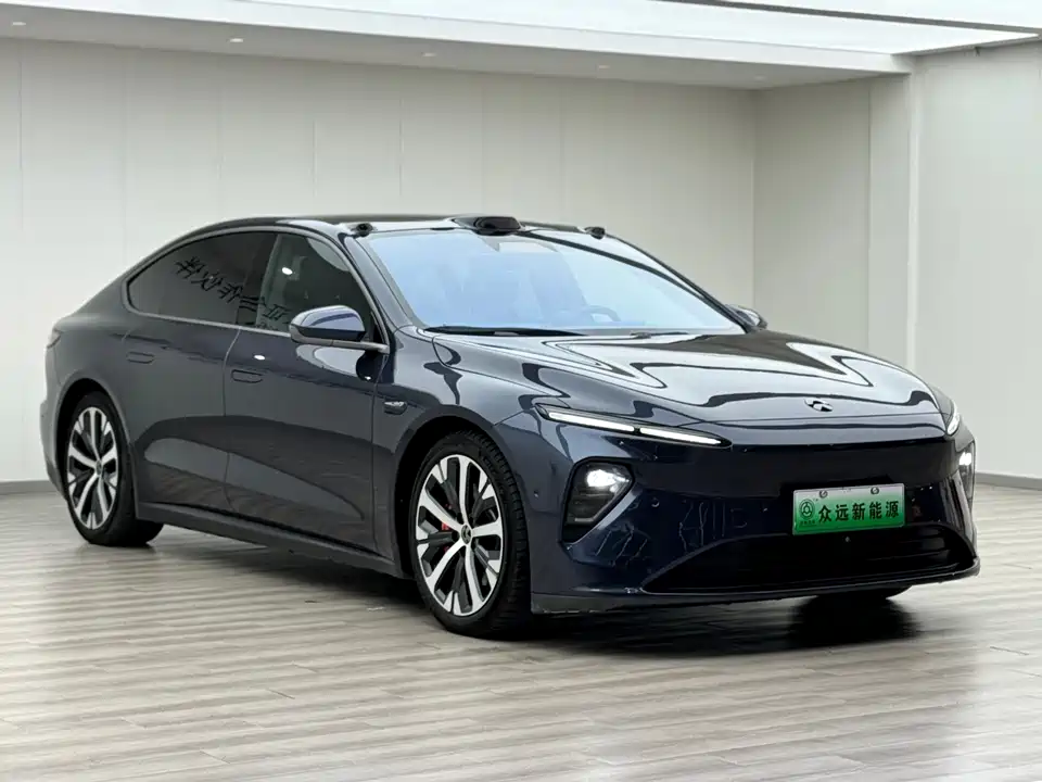 NIO ET7