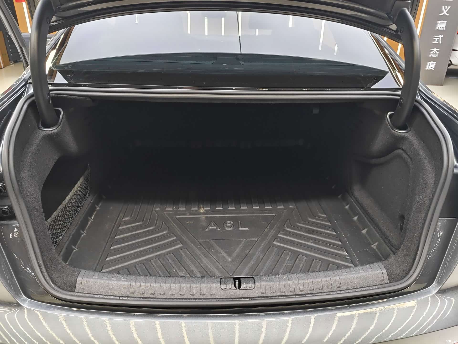 Audi A6L, 2021 9