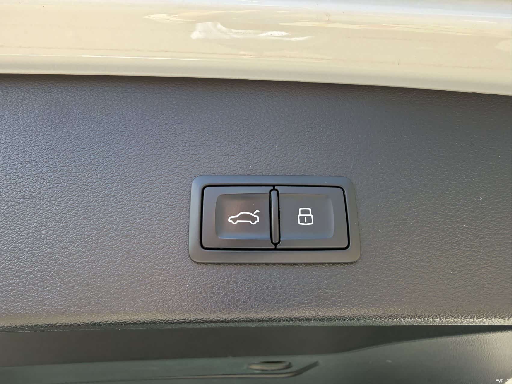 Audi Q2L, 2022 15