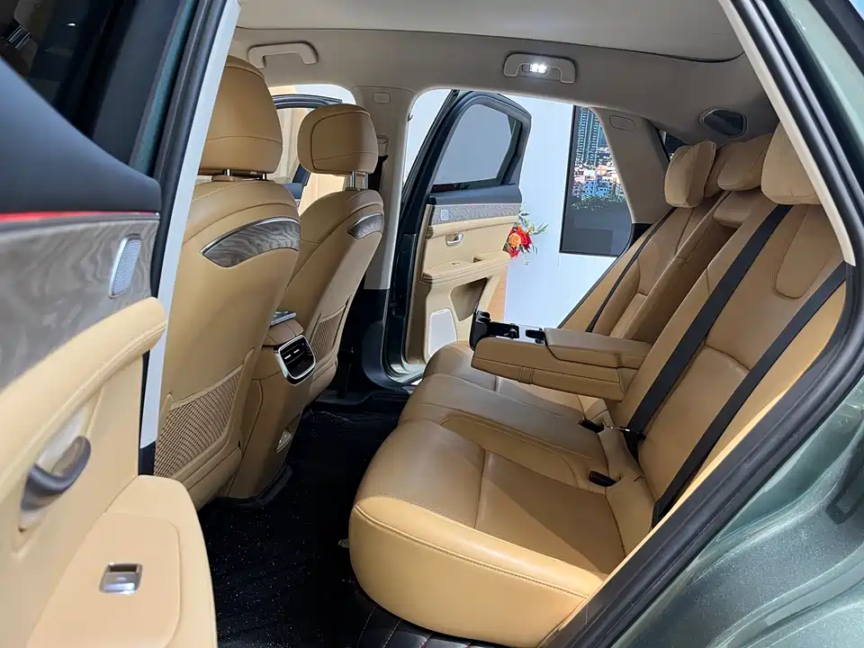 AITO Ask the world M5