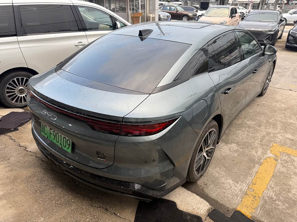 BYD Han L