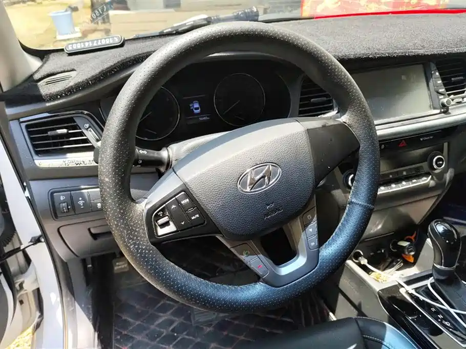 Hyundai Name picture