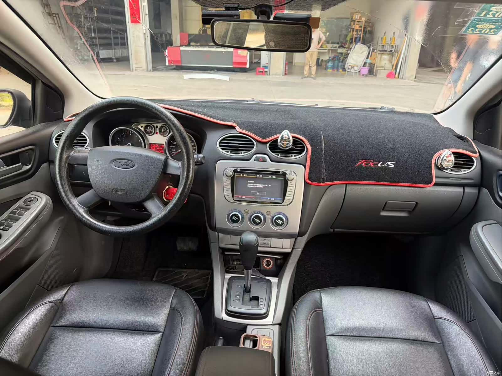 Ford Focus, 2014 8