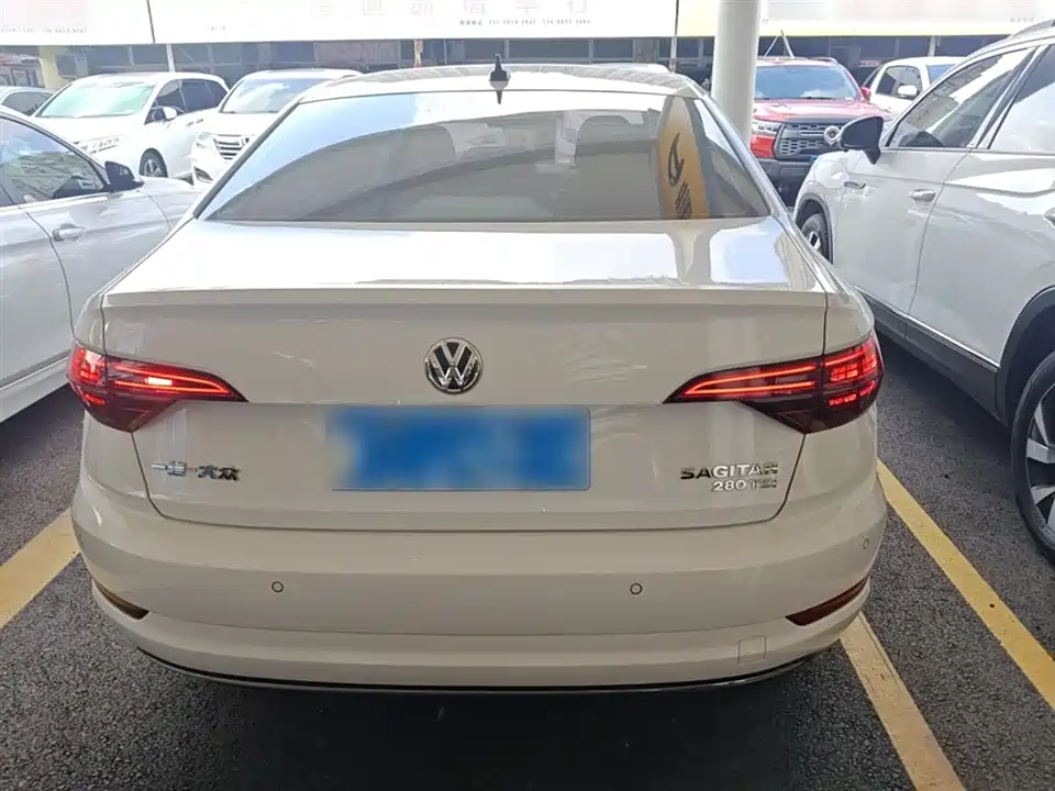 Volkswagen Sagitar