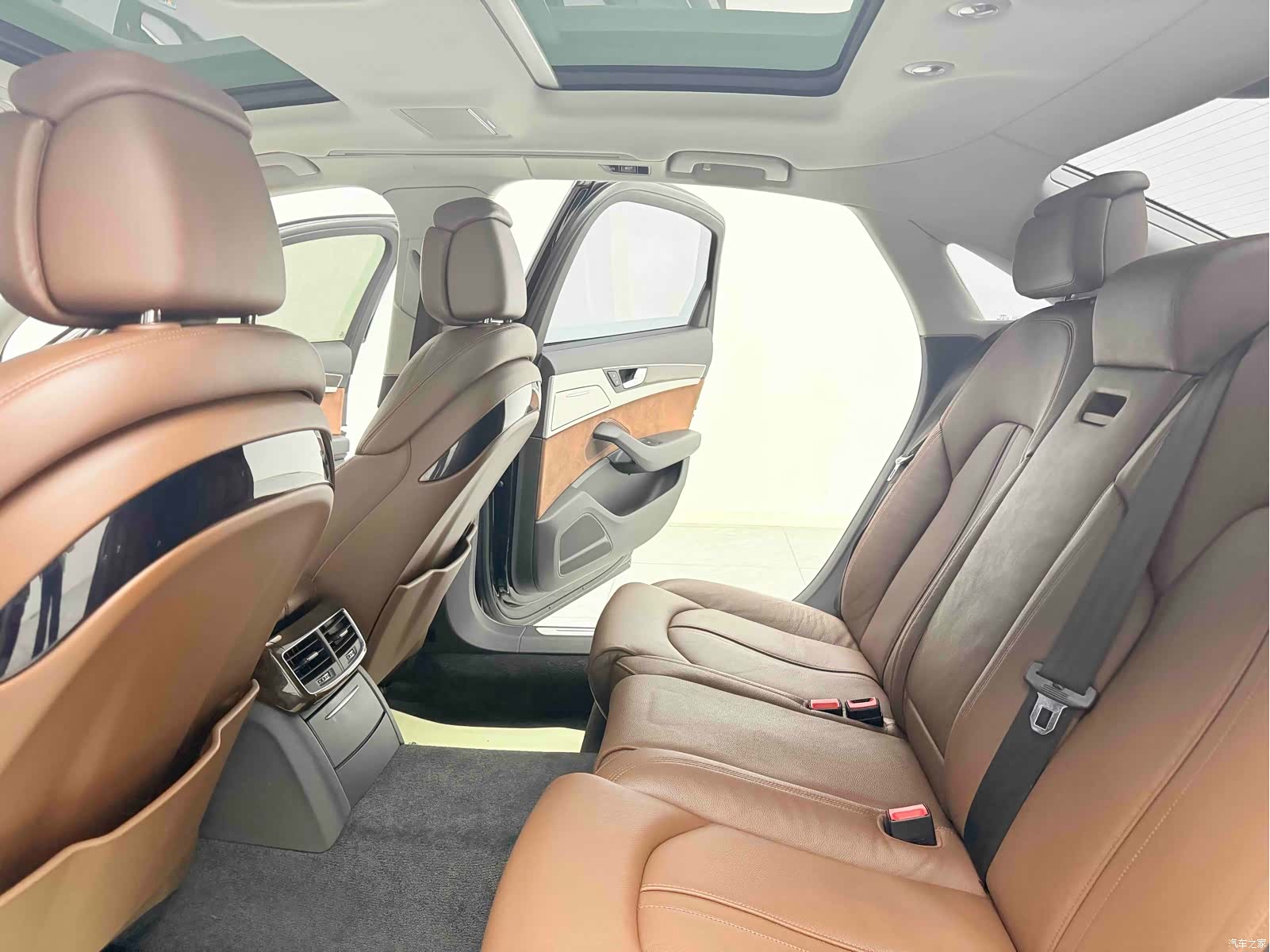 Audi A8L, 2016 9