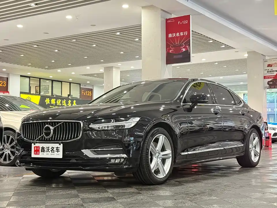 Volvo S90