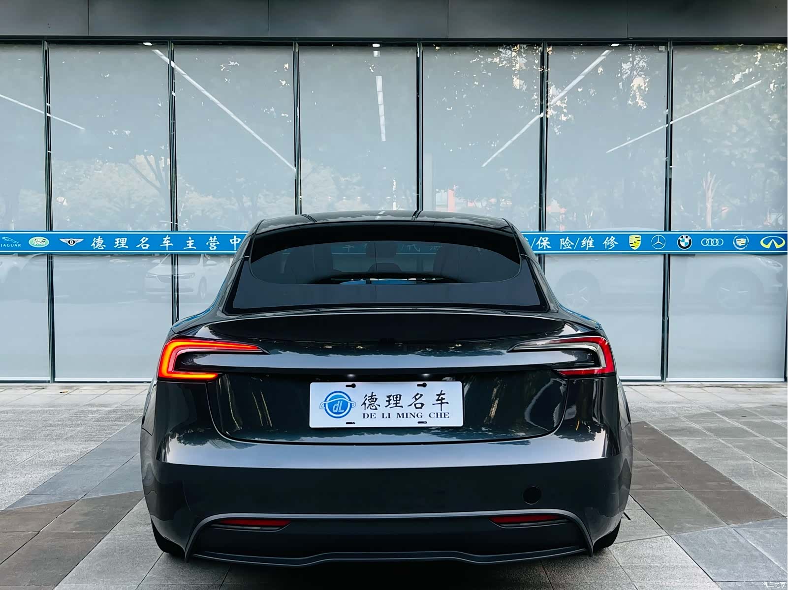 Tesla Model 3, 2024 14