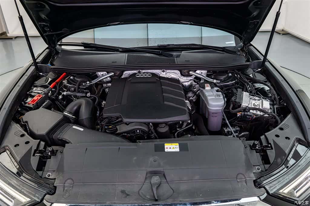 Audi A6L, 2022 8