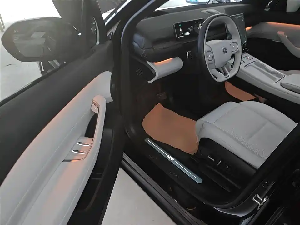 NIO ES6
