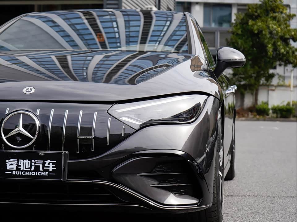 Mercedes-Benz EQE AMG