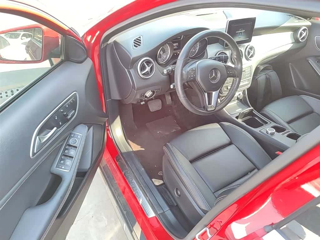 Mercedes-Benz GLA, 2016 16