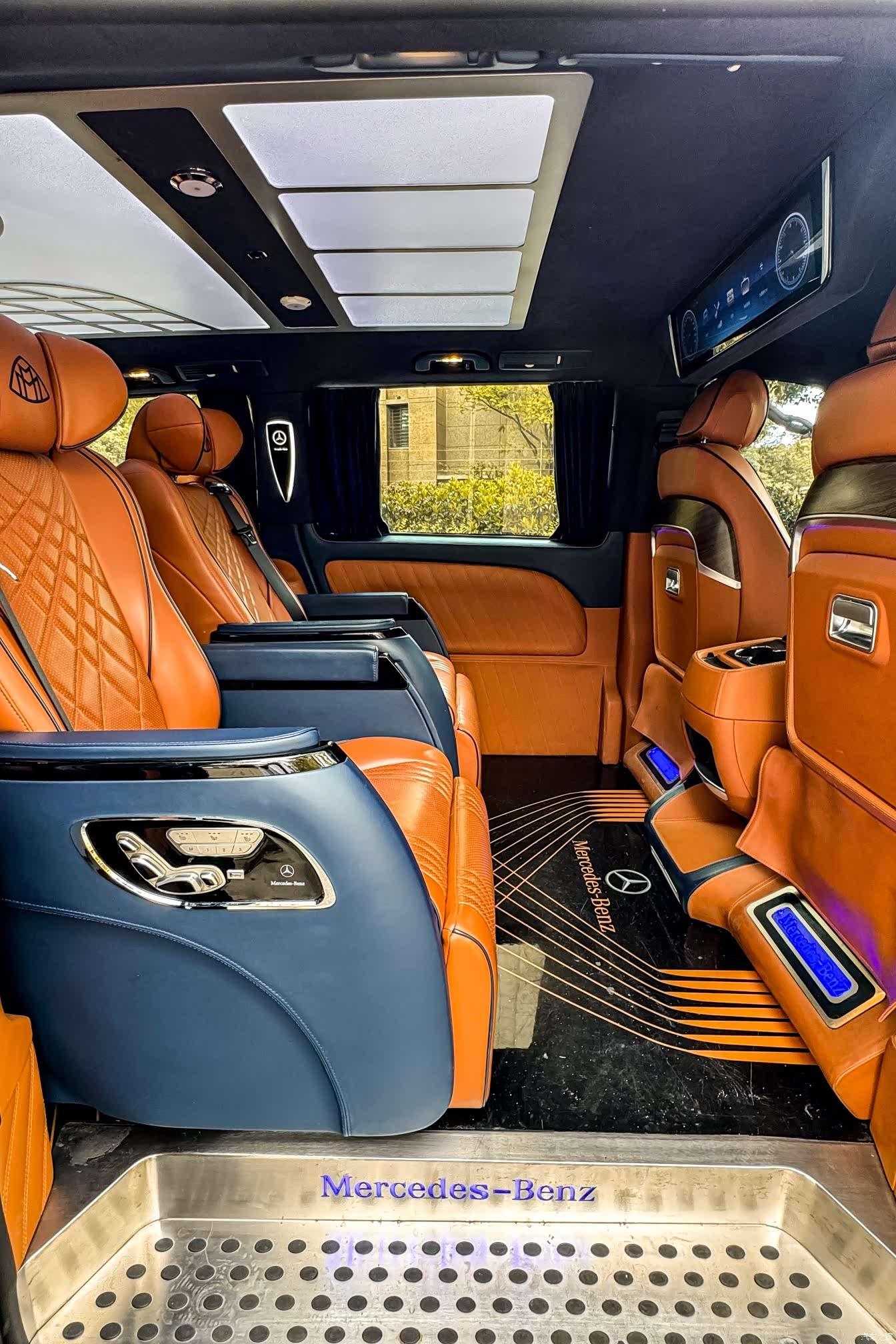 Mercedes-Benz 7, 2022 6