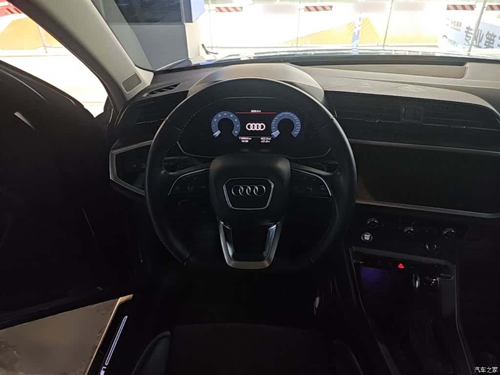 Audi Q3, 2019 11