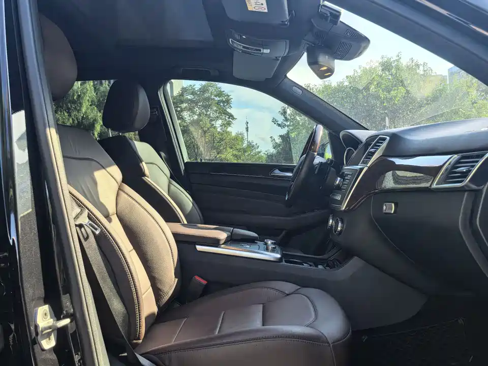 Mercedes-Benz M class