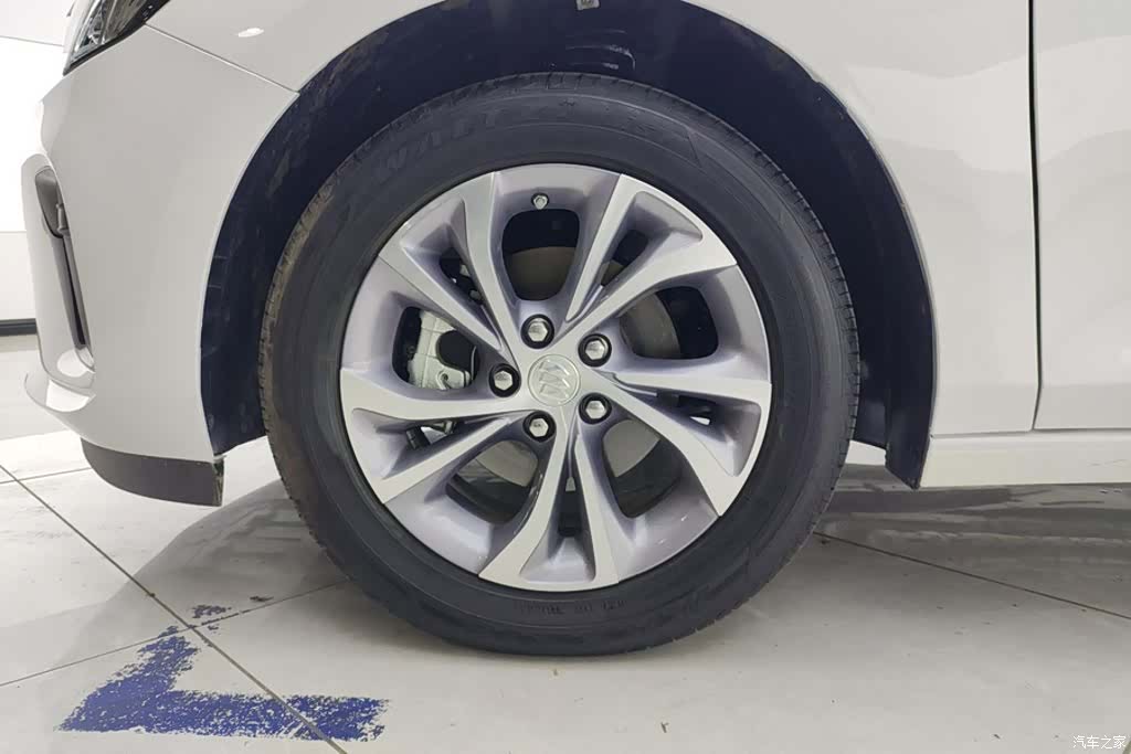 Buick Verano, 2025 6