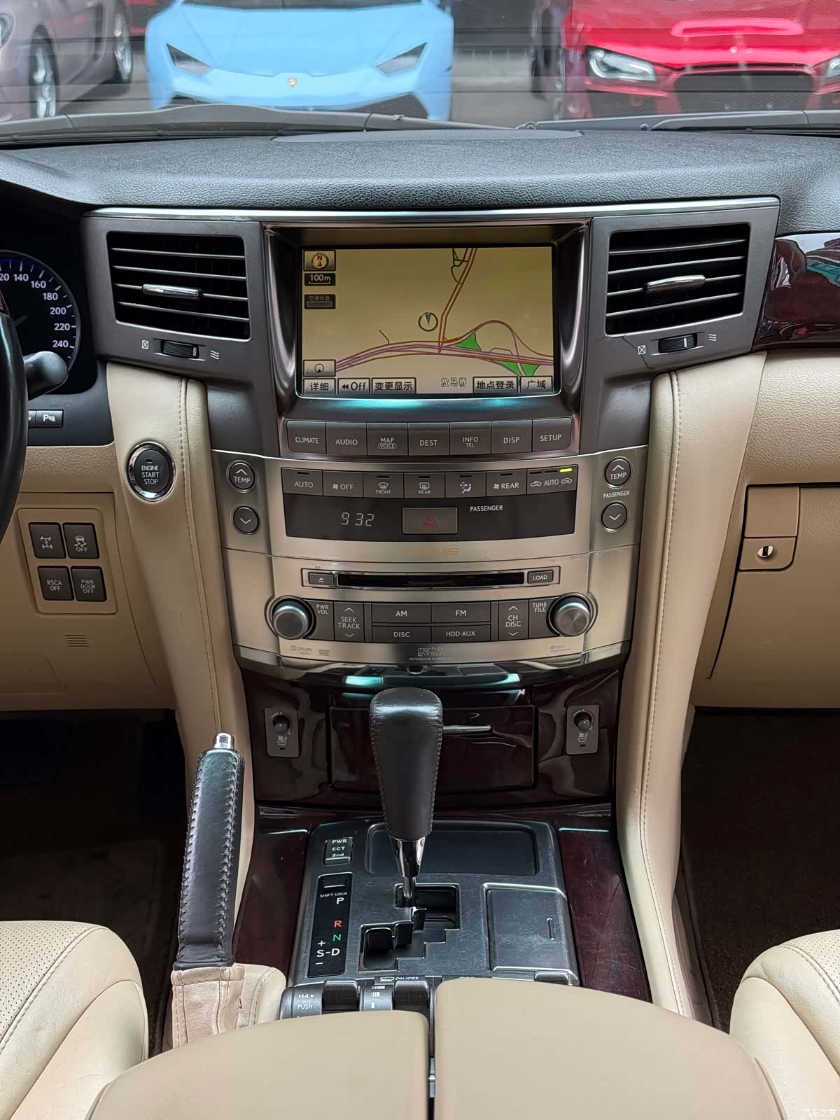 Lexus LX, 2010 17