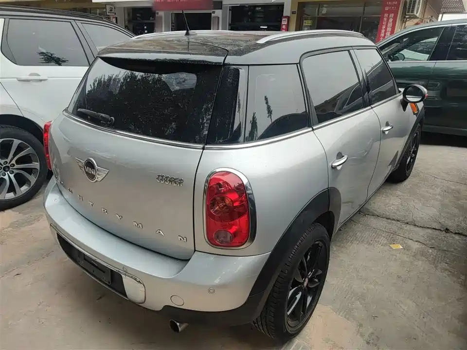 MINI COUNTRYMAN