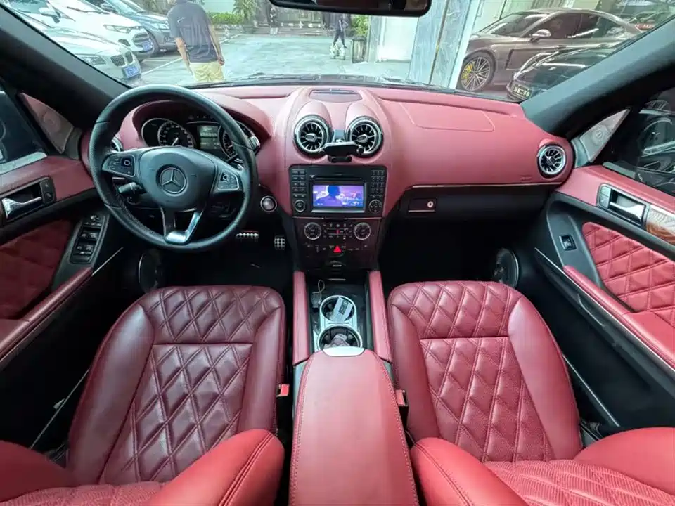 Mercedes-Benz M class