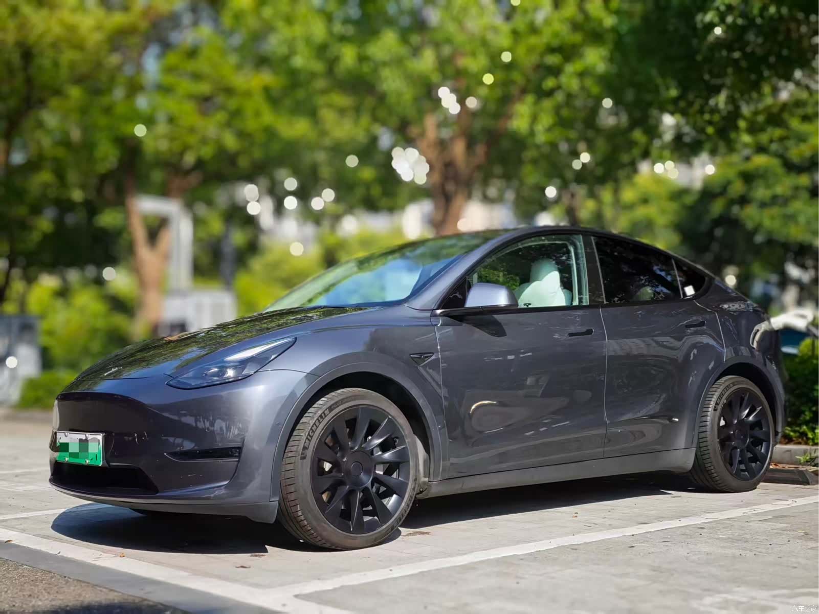 Tesla Model Y, 2022 1