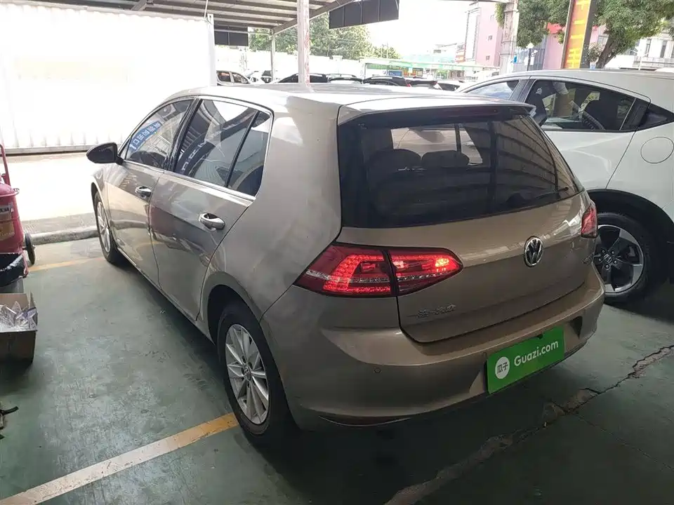 Volkswagen golf