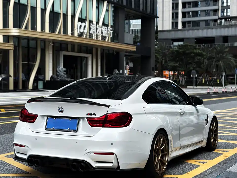 BMW M4