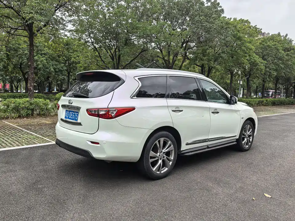 Infiniti JX