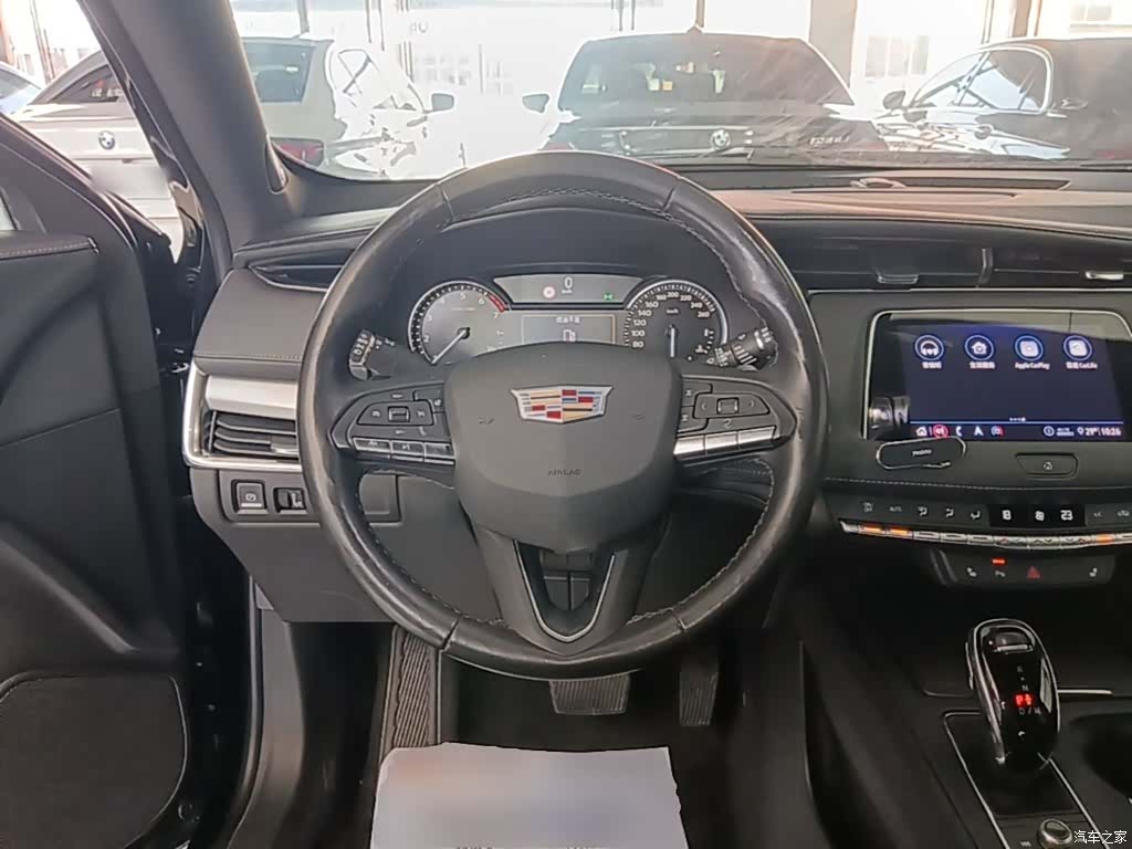 Cadillac XT4, 2020 11