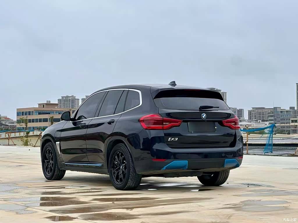 BMW iX3, 2021 все фото