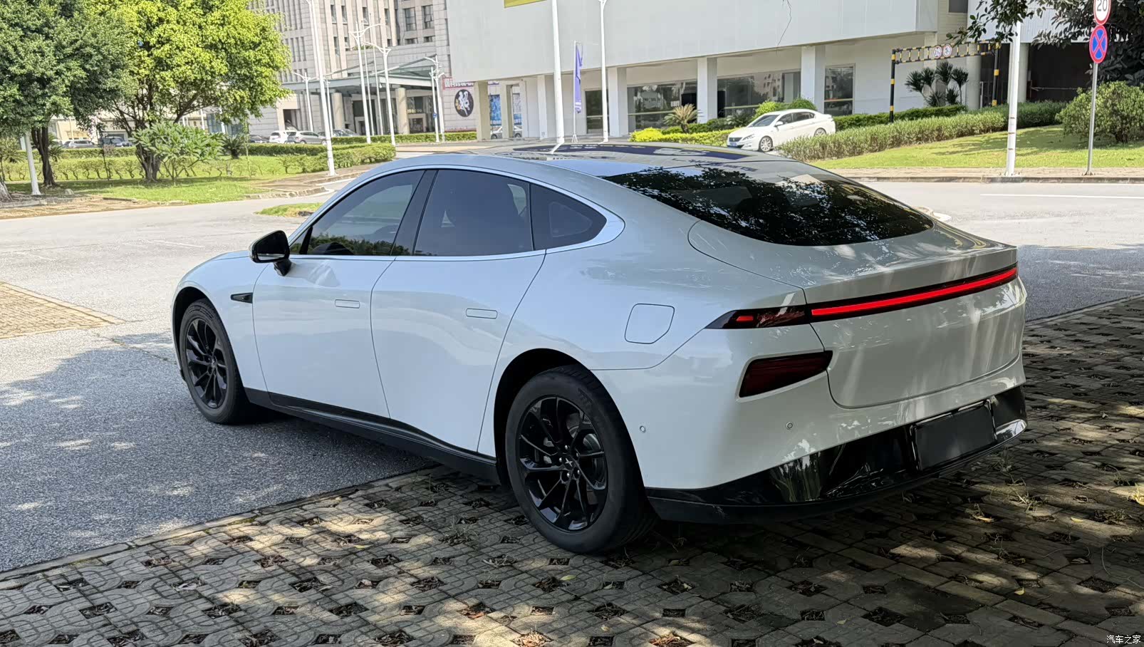 Xpeng P7, 2020 6
