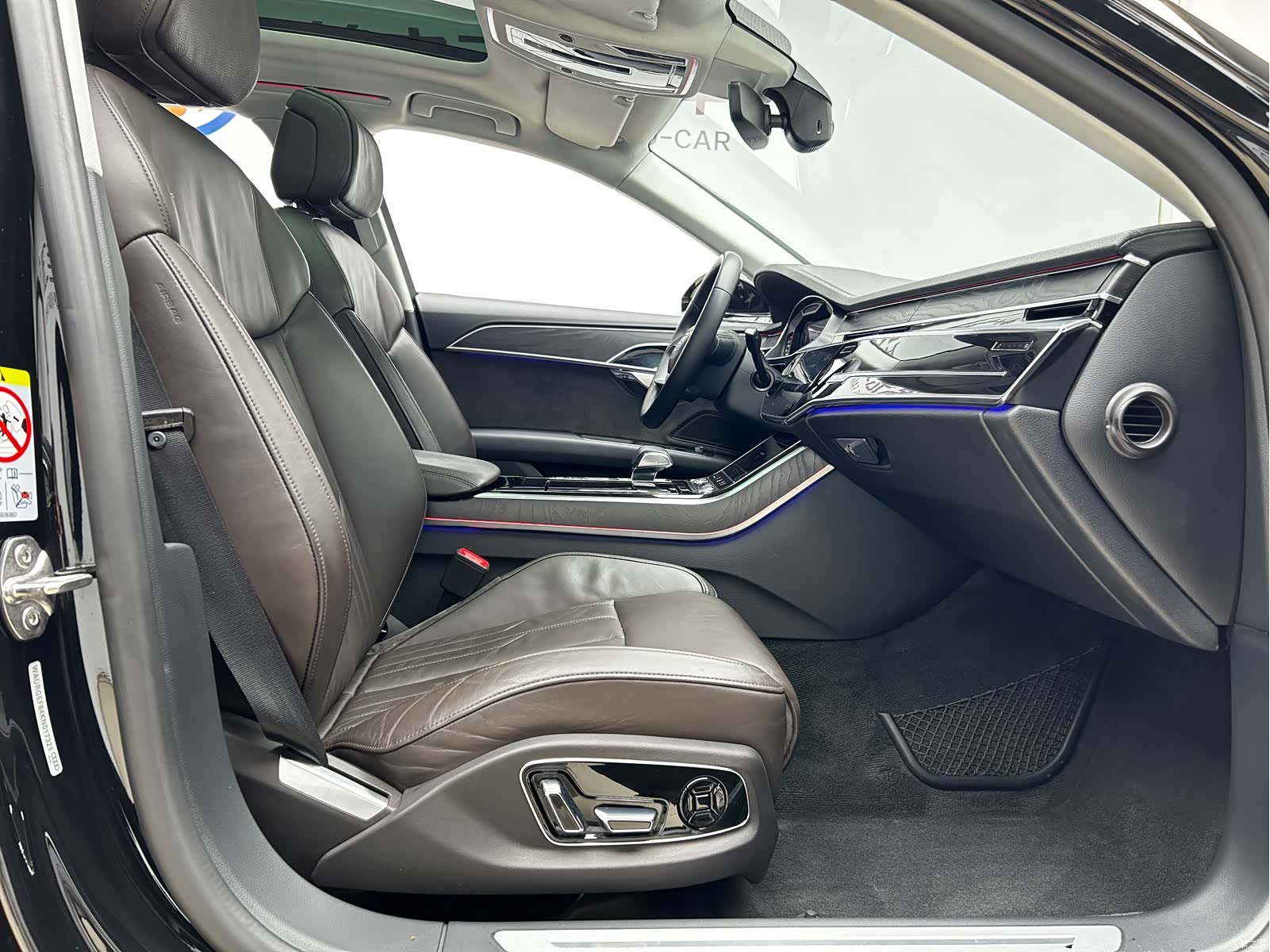 Audi A8L, 2019 21