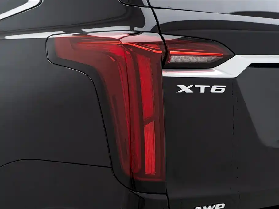 Cadillac XT6