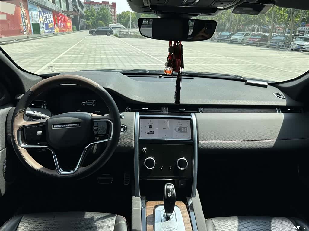 Land Rover Discovery, 2022 все фото