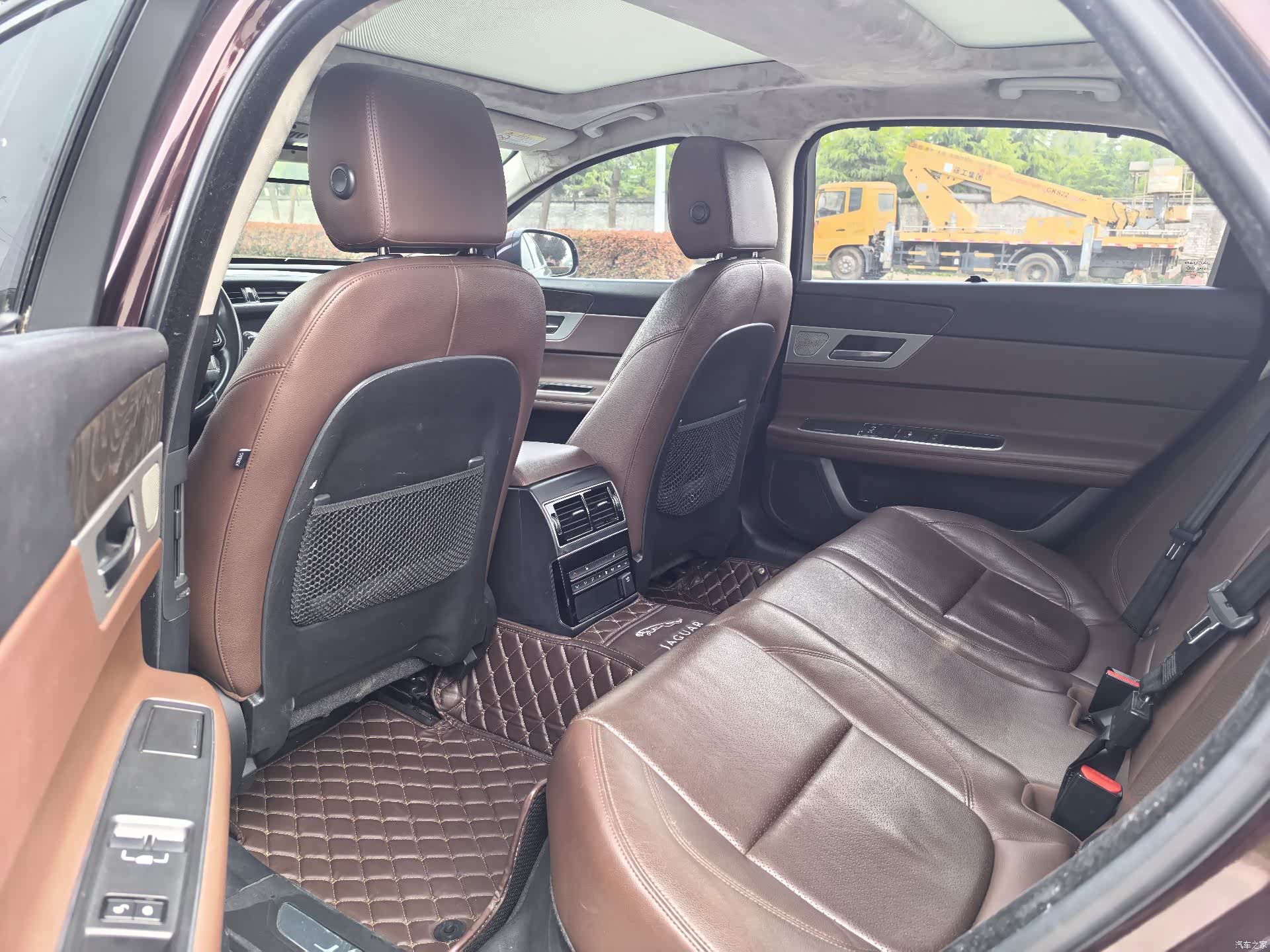 Land Rover XFL, 2016 8
