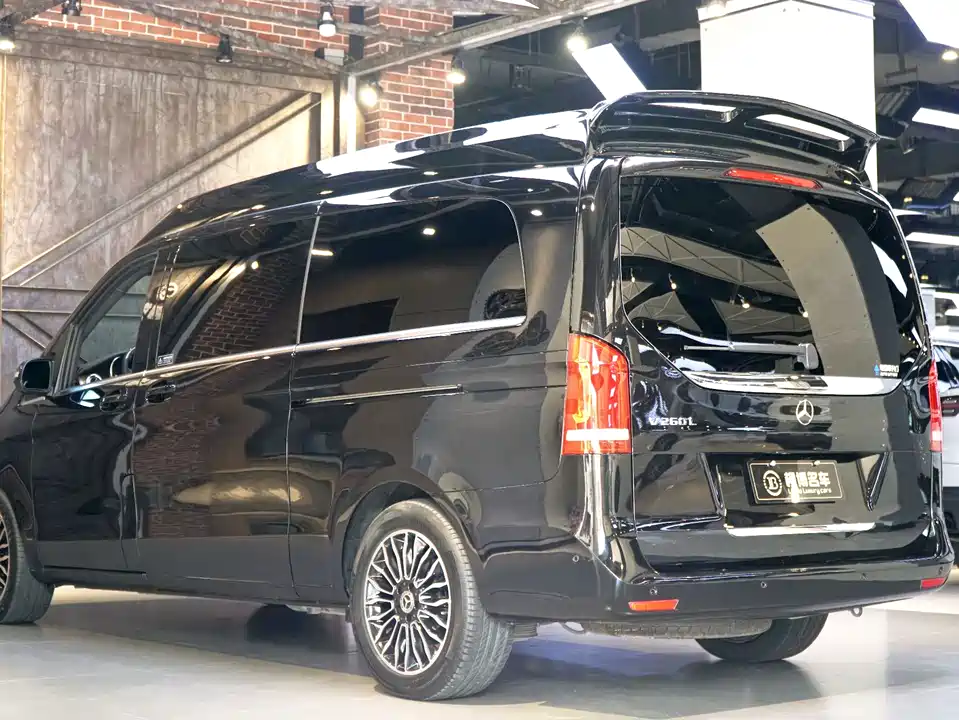 Mercedes-Benz V-class