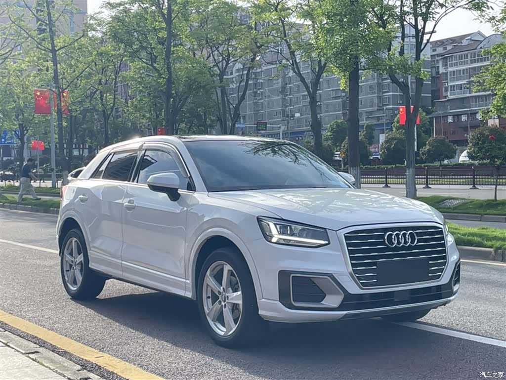 Audi Q2L, 2021 7