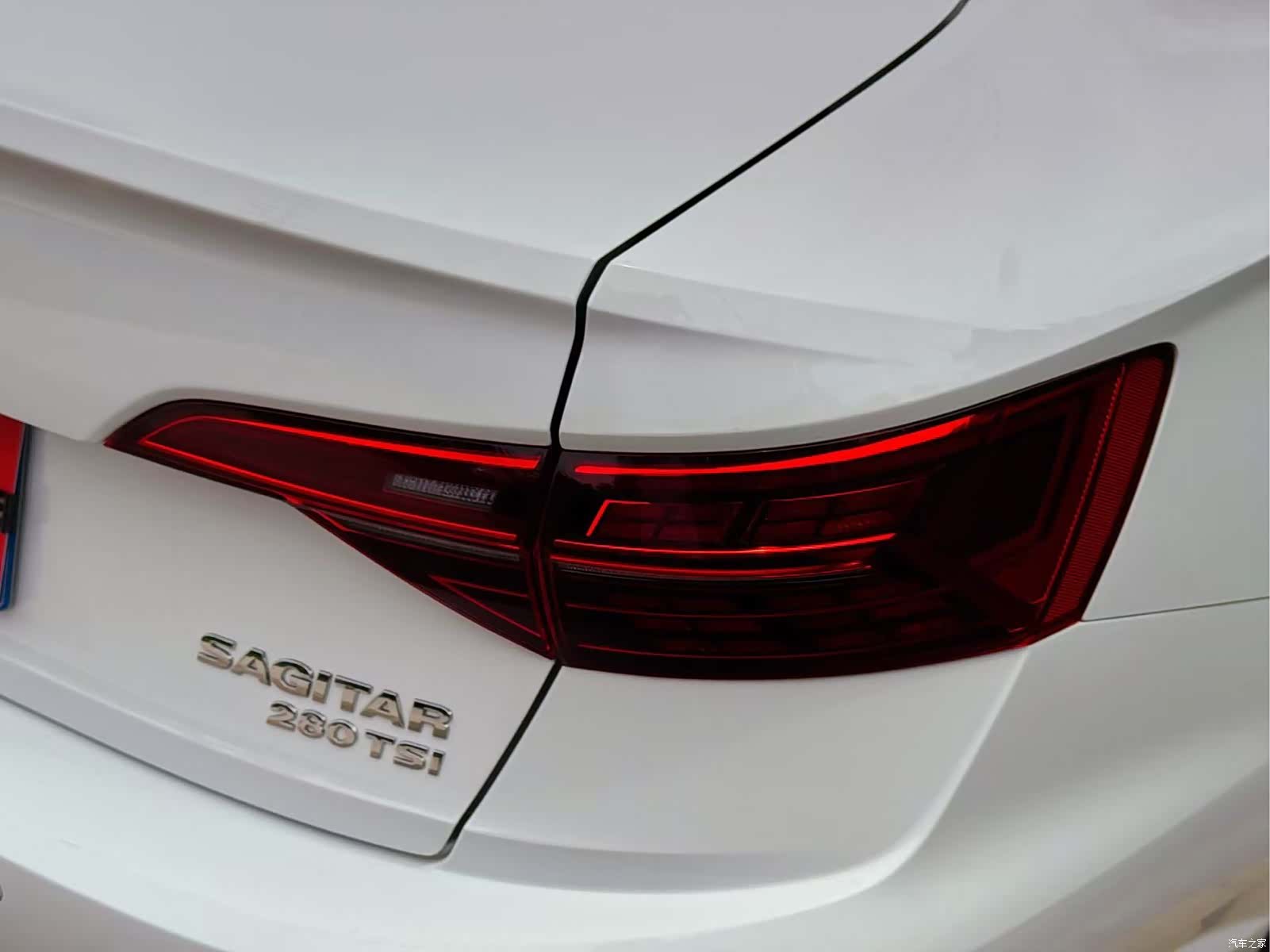 Volkswagen Sagitar, 2021 11
